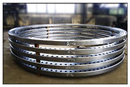 How Are Large Flanges Operated and Processed